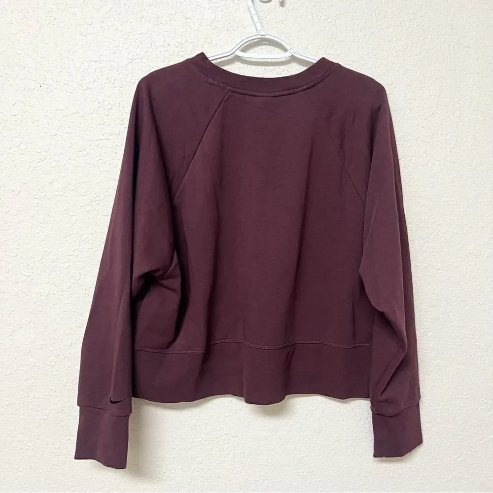 Nike Versa Training Sweater Womens Cropped Pullover Maroon Dri Fit Size L